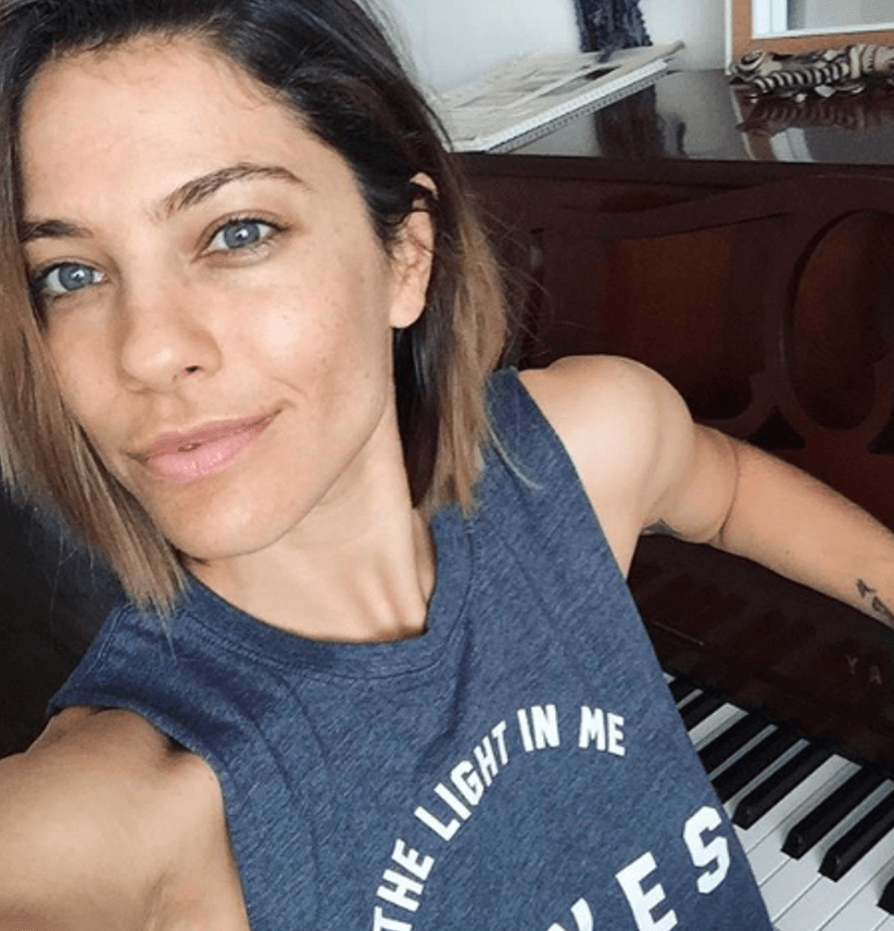La cantante costarricense Debi Nova escribió directamente a García el mensaje "te admiro mucho. Gracias por inspirarnos con tu música y por empoderarnos a mostrarnos sin filtros y sin maquillajes... Así #Soyyo".