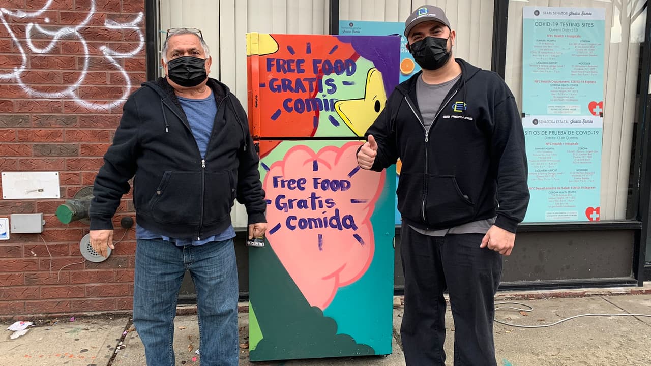 Reparan nevera comunitaria vandalizada en Queens y recolectan más de $35,000 en donaciones