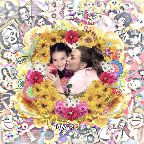 En esta foto podemos ver el antes y después de Thalía, sin embargo, la foto podría confundir a más de uno y hacernos pensar que la niña de la postal es Sabrina.