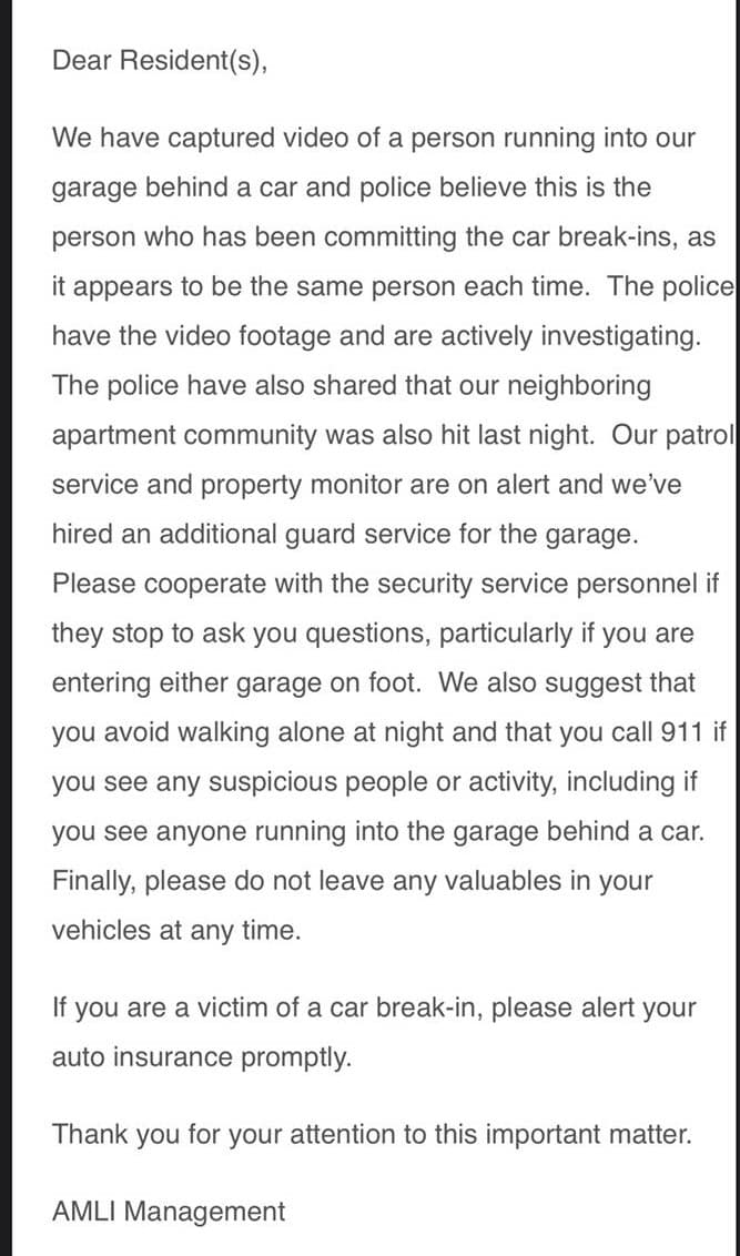 La administración de los apartamentos emitió un comunicado advirtiendo a sus residentes del crimen y alertándolos para que tengan precaución.