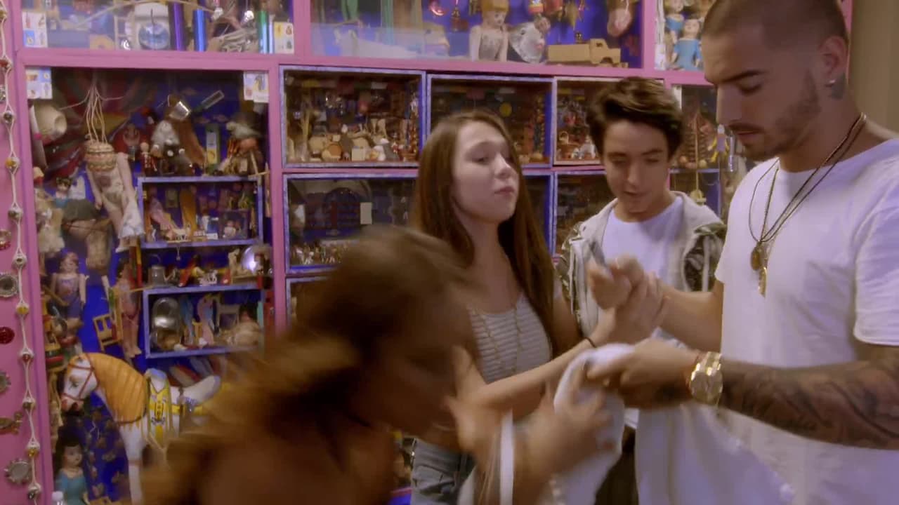 Igual que en la vida real, Maluma enloqueció a las chicas de la telenovela y a sus fans quienes no podían creer que sucedía la aparición de su ídolo, nominado al Latin GRAMMY, en la telenovela.