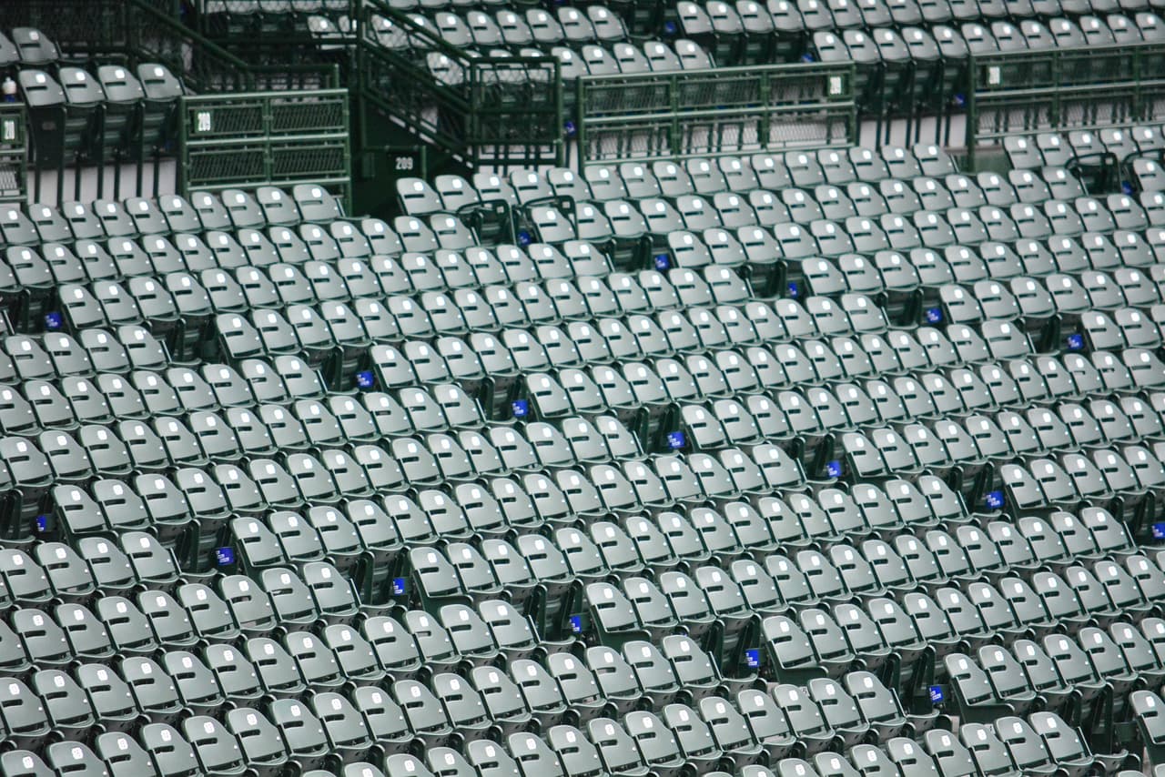 Hasta la fecha, se ha vacunado al 7.11% de la población total de Illinois. Cientos de miles de residentes aún esperan su primera dosis según los requisitos de elegibilidad actuales.
<br>