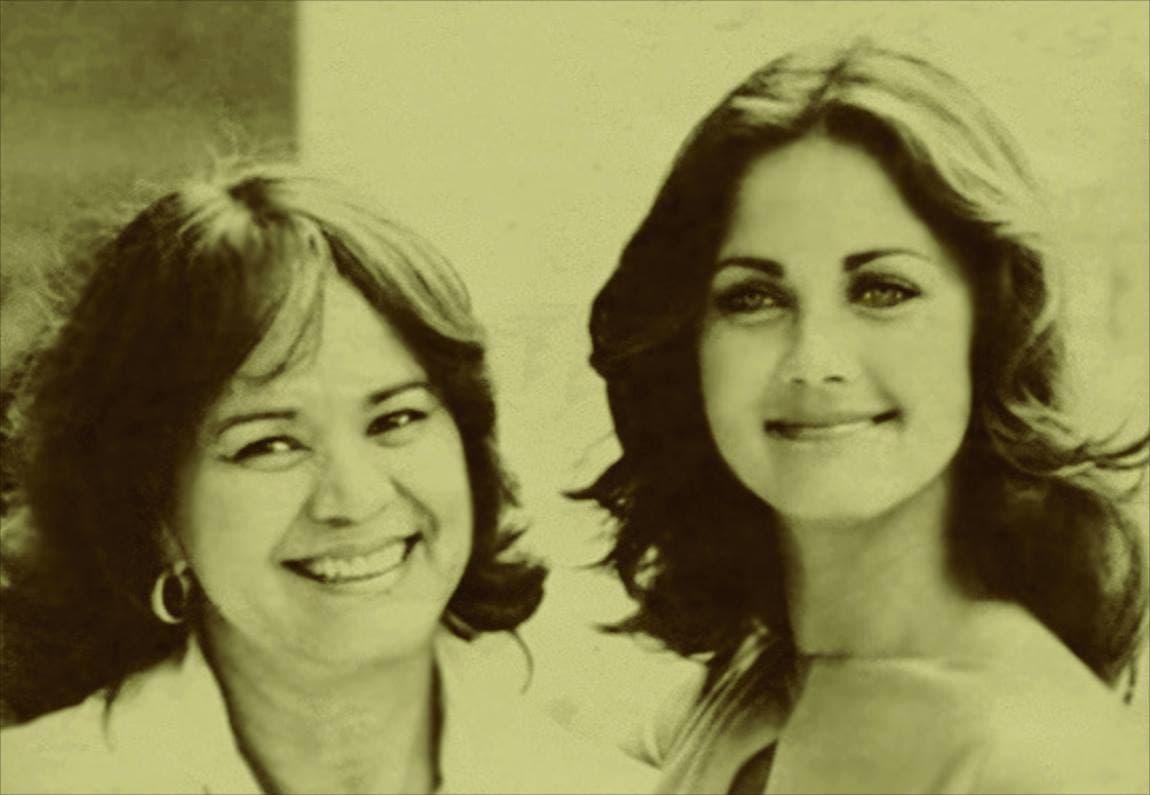 Lynda Carter junto a su madre Juana Cordova Carter, quien falleció en 2013.