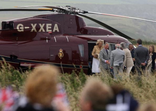 De acuerdo a la reseña que hace el diario británico sobre el reporte oficial, cerca de las 13:10 horas de aquel día, Camila abordó el helicóptero Sikorsky S76, en Anmer Hall, con destino a su casa en Wiltshire.