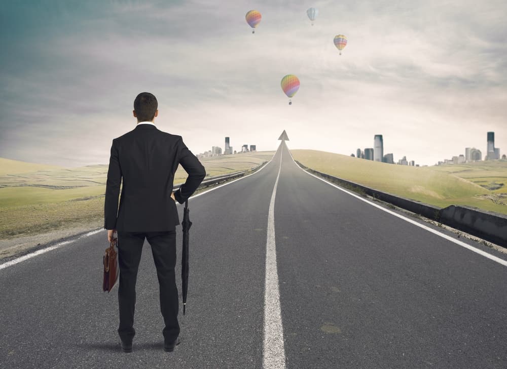 A partir de ahora te encauzas en nuevas direcciones de todo tipo y si aún vacilabas respecto a decisiones tomadas en estos meses pasados, tanto sentimentales como de otro tipo, la energía del eclipse te ayudará a encaminarte en un nuevo rumbo donde ya no hay marcha atrás.