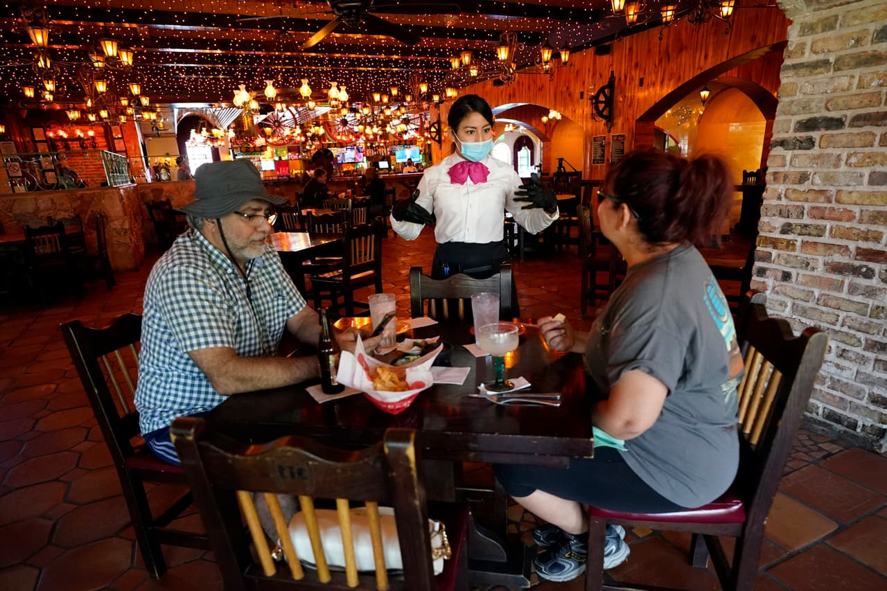 Coronavirus: médicos piden no bajar la guardia ante las celebraciones del día de San Patricio 