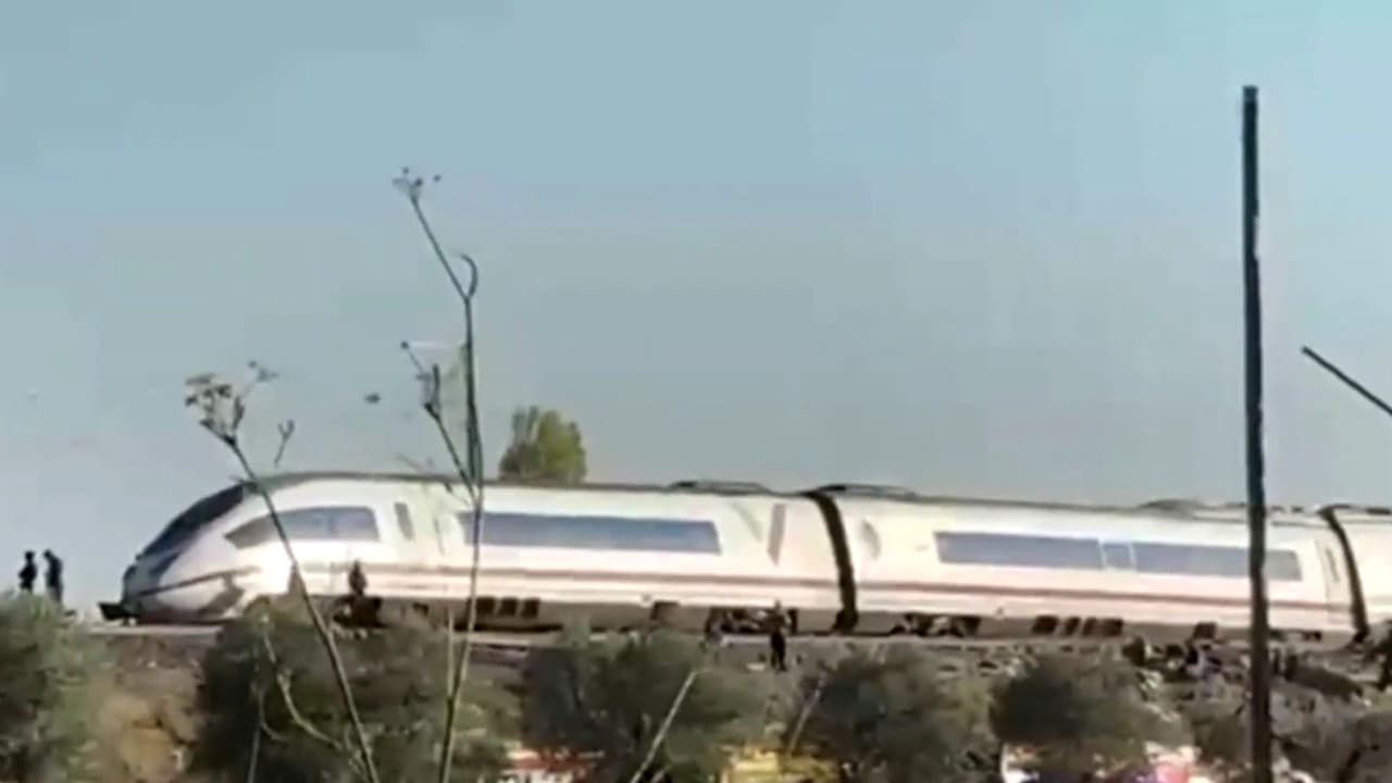 Desde la zona del accidente: Así lucen las vías en el punto exacto de la colisión de dos trenes en España