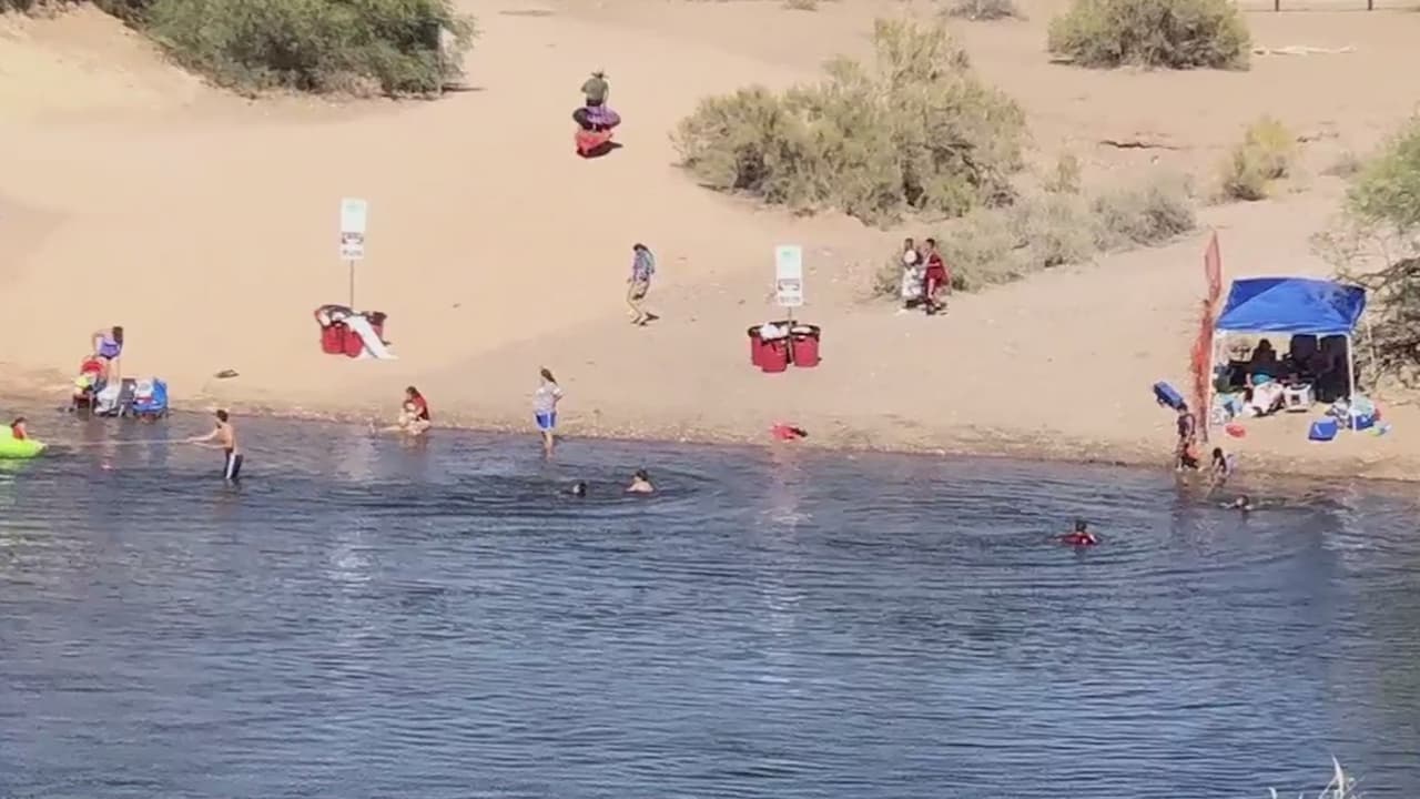 <b>Más información sobre Salt River Tubing:</b>
<br>A partir del 1 de mayo Salt River reabrirá sus puertas para el área de tubing con protocolos de seguridad debido a la pandemia, la capacidad de los grupos se reducirá a solo 10 personas y uso obligatorio de cubrebocas entre otras medidas.
