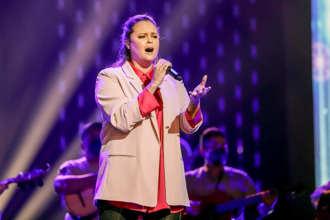 A finales de agosto,
<b><a href="https://www.univision.com/famosos/no-me-importa-que-me-critiquen-shaila-durcal-habla-de-su-sobrepeso-y-la-depresion-tras-perder-parte-del-dedo-fotos">Shaila Dúrcal</a></b> compartió en redes sociales que el pasado verano
<b>se dedicó a cuidar figura </b>y adoptó un estilo de vida saludable.