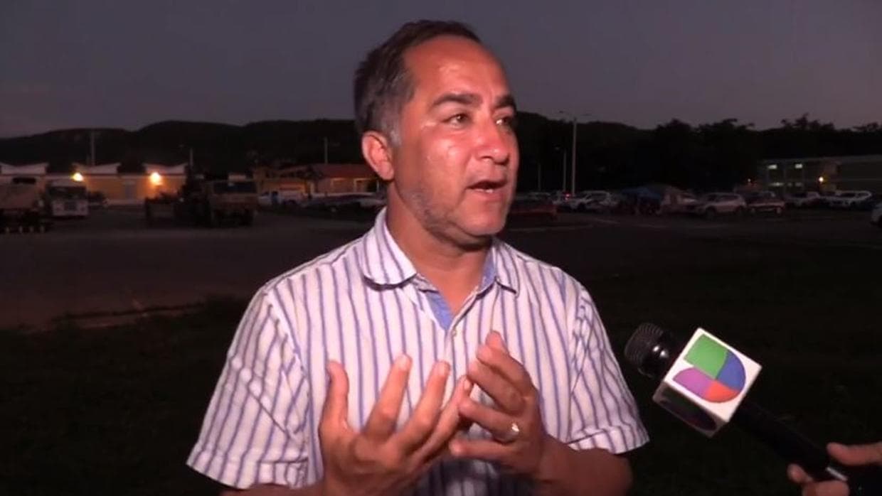 Alcalde de Guánica aclara situación con residentes en campamentos en su municipio 