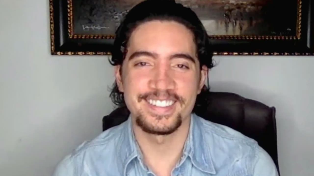 <a href="https://www.univision.com/shows/despierta-america/alex-fernandez-se-encuentra-preparando-su-boda-en-la-pandemia-y-confiesa-quiero-ser-papa-joven-video">Alex Fernández</a> nos contó que quiere ser un papá joven, y la ilusión que tiene con su próxima boda.