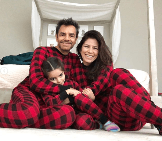 El espíritu navideño de Eugenio Derbez ha contagiado a toda su familia, ¿cuál es tu fotografía favorita? Recuerda que todos los lunes y jueves puedes disfrutar del humor de Derbez en La Familia P. Luche a partir de las 7PM/6C.
