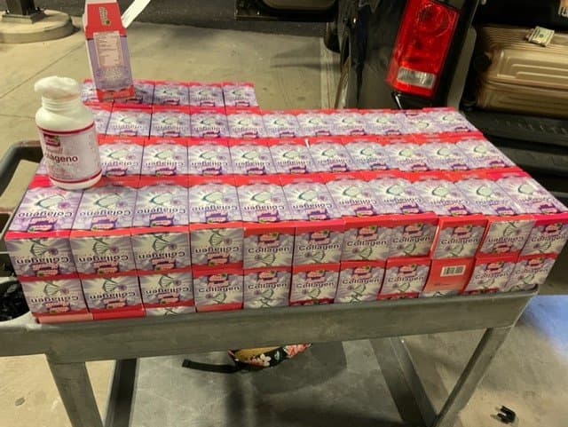 Las cápsulas estaban escondidas en frascos de suplementos de colágeno.