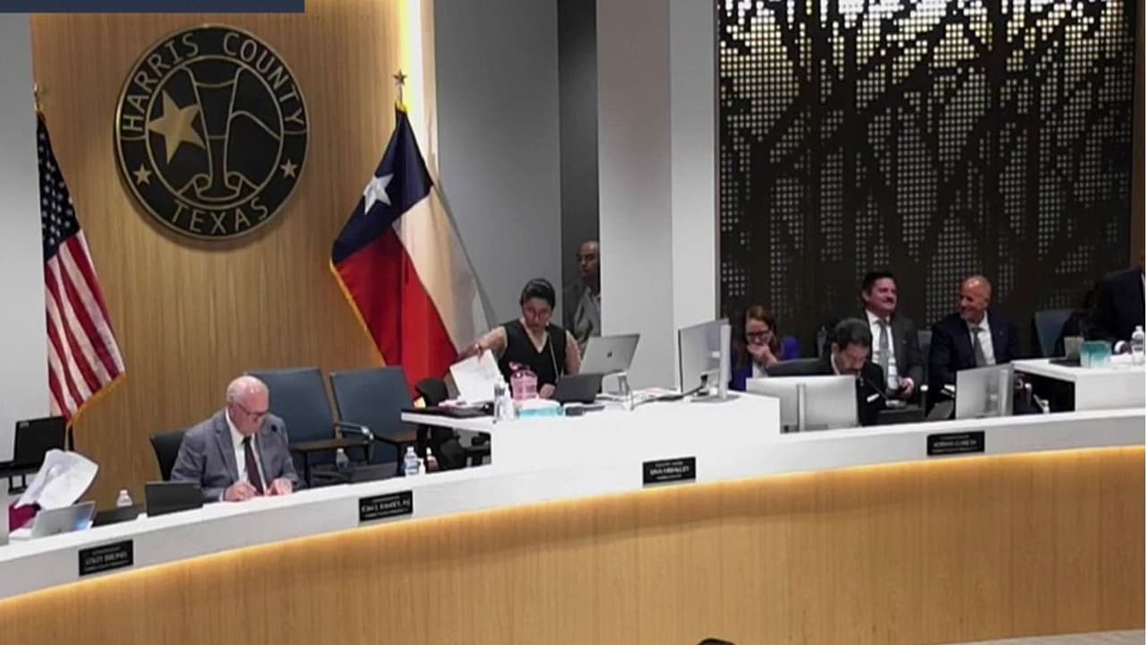 Comisionados del condado Harris aprueban aumento del 8% a los impuestos sobre la propiedad