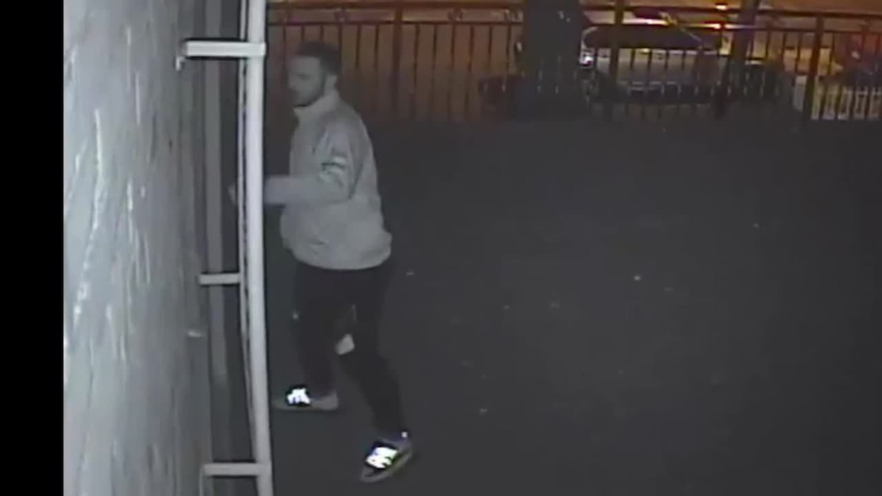 El modus operandi de un ladrón al entrar a una casa en El Bronx y robar 24,000 dólares en efectivo