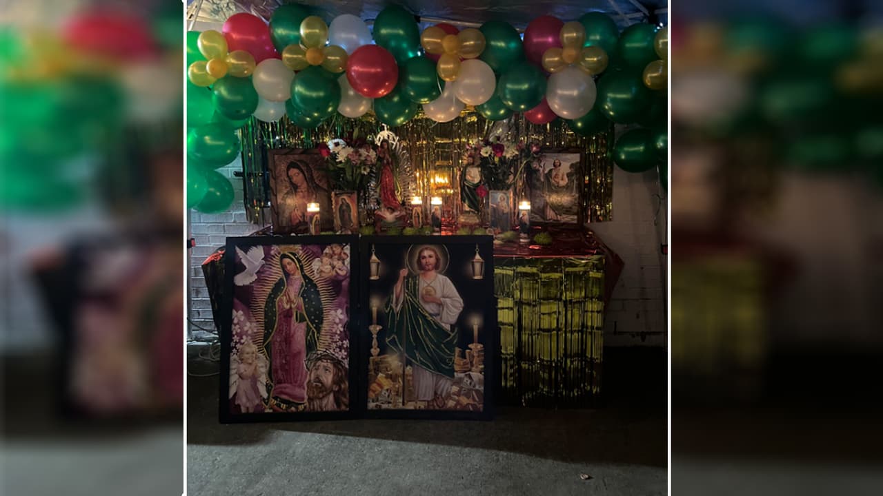 Izamar Jiménez nos comparte la fotografía del altar de su hermana Jennifer. Cada año le danzan a la Virgen de Guadalupe para dar gracias por estar bien.