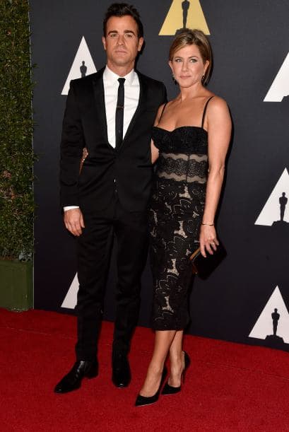 Jen nos sorprendió con un nuevo look.