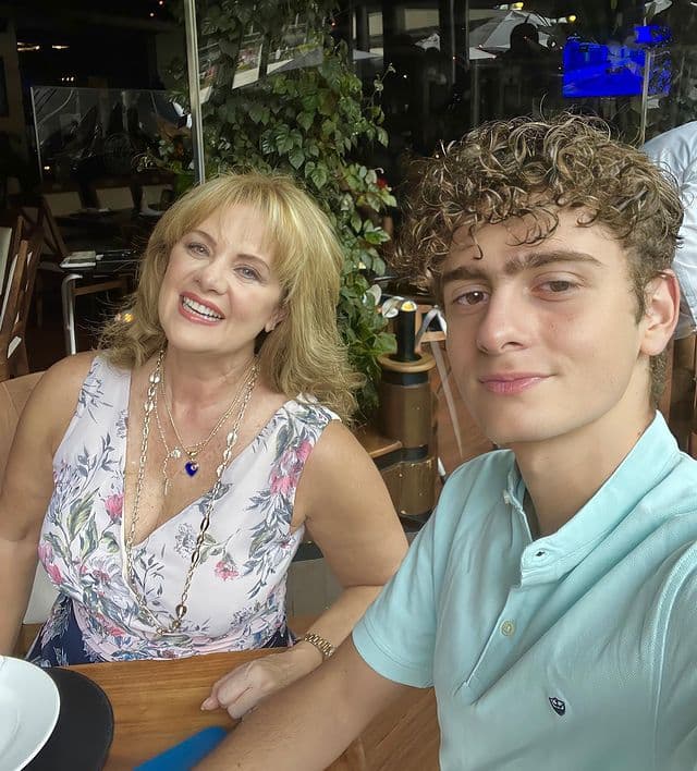 “Quiero trabajar pronto para ganar mucho dinero. Me gusta vivir bien, quiero casarme y tener hijos”, finalizó Nicolás.