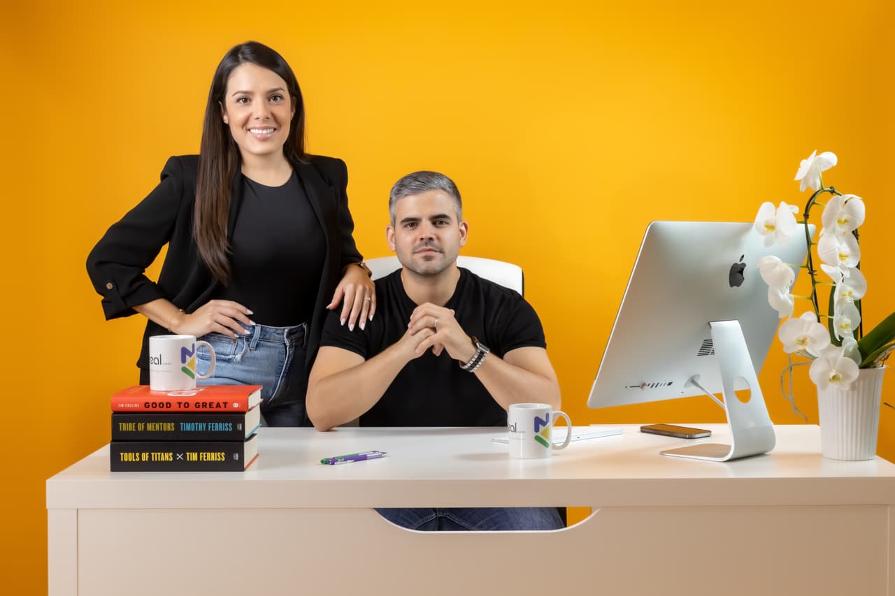 La historia de Joel y Cintya refleja la resiliencia y el espíritu emprendedor de los migrantes latinos que comienzan desde cero en otro país.