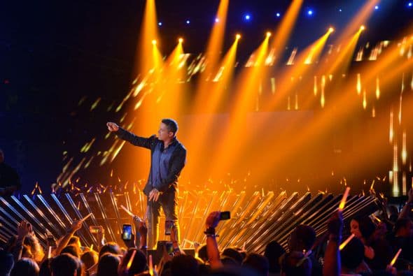 Acompañado de un juego de luces logró que todos nos quedaramos con la boca abierta.