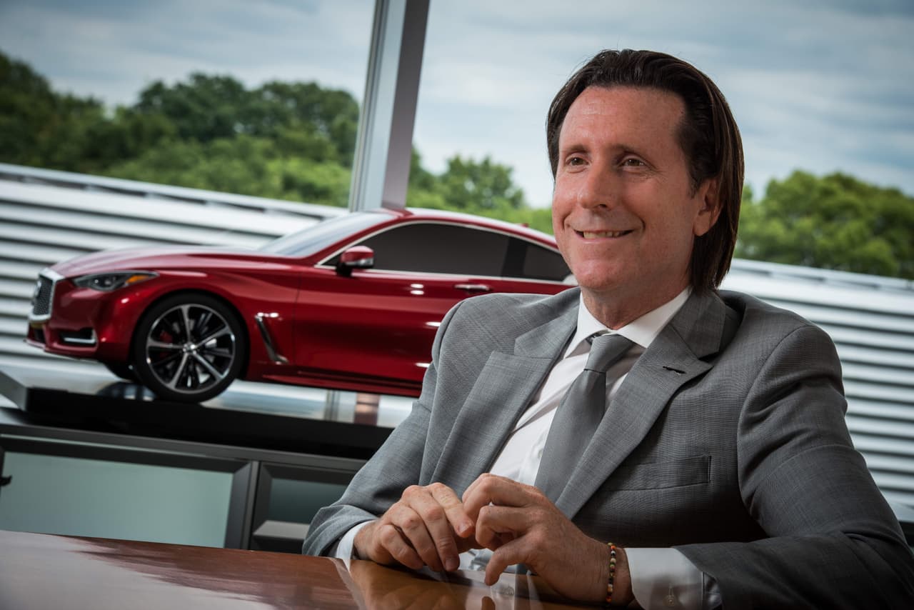 El diseñador cubano-estadounidense 
<b>Alfonso Albaisa</b>, quien fungió como jefe de diseño de 
<b>Infiniti</b> antes de ser ascendido a 
<b>vicepresidente global de diseño de Nissan Motors </b>en julio pasado, diseñó el primer boceto del Prototype 9, pensado para ser construido con técnicas utilizadas en la aeronáutica utilizando de planchas de metal sin pintura. Albaisa inicialmente compartió su boceto con poca gente, pero no tardó en 
<b>hacerse muy popular</b> dentro de la compañía donde una gran mayoría quiso verlo construido.
<br>
<br>Albaisa, originario de Miami,
<b> lleva el buen diseño en la sangre</b>. El ahora jefe de diseño global de Nissan, es sobrino del célebre arquitecto cubano 
<b>Max Borges Recio</b> famoso entre otras obras, por el diseño del 
<b>Club Tropicana</b>, el Centro Medico Quirurgico y el
<b> Club Náutico</b>, todos en La Habana.