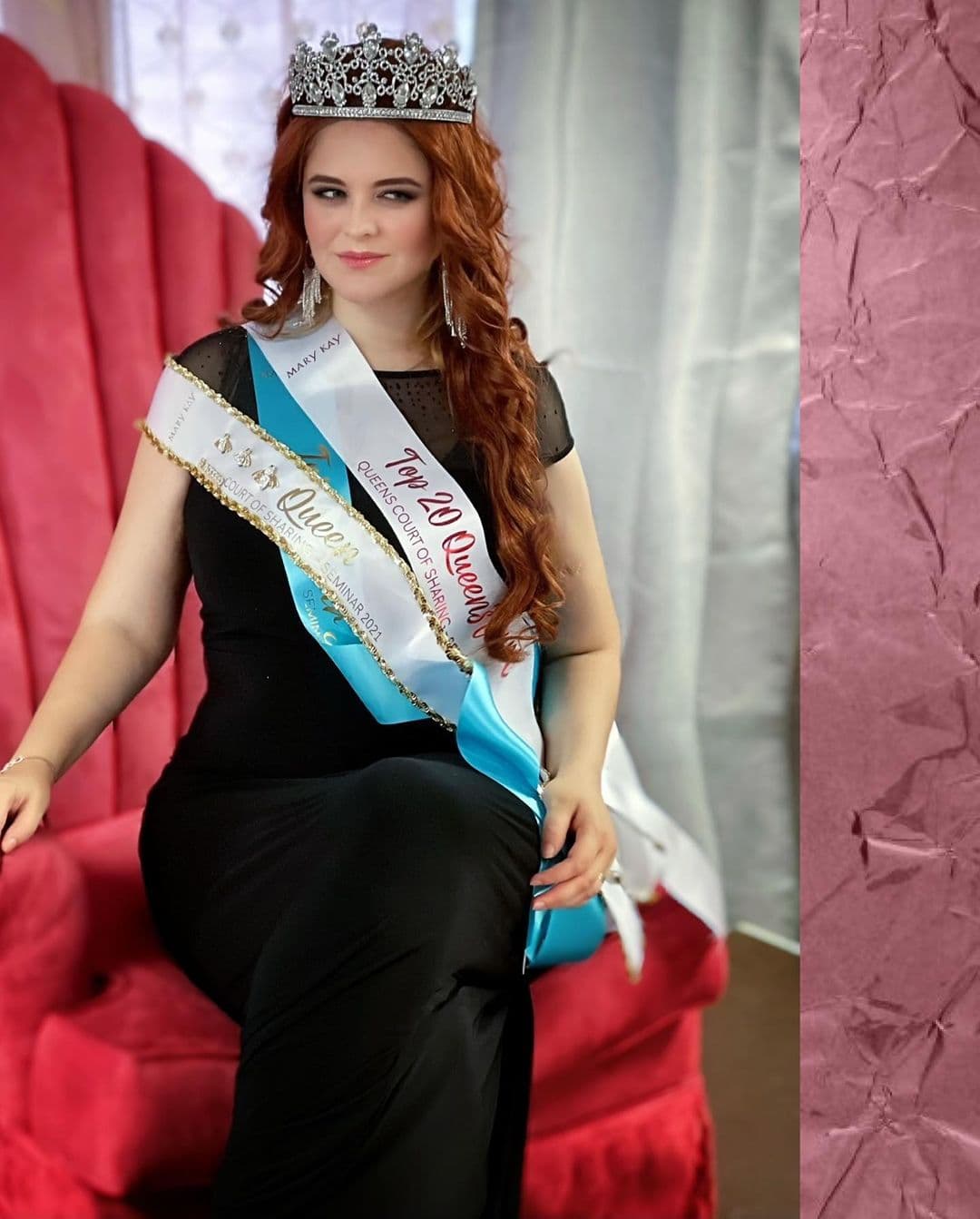 Recientemente presumió en las plataformas digitales que 
<b>recibió una corona</b> debido a un nuevo logro profesional.