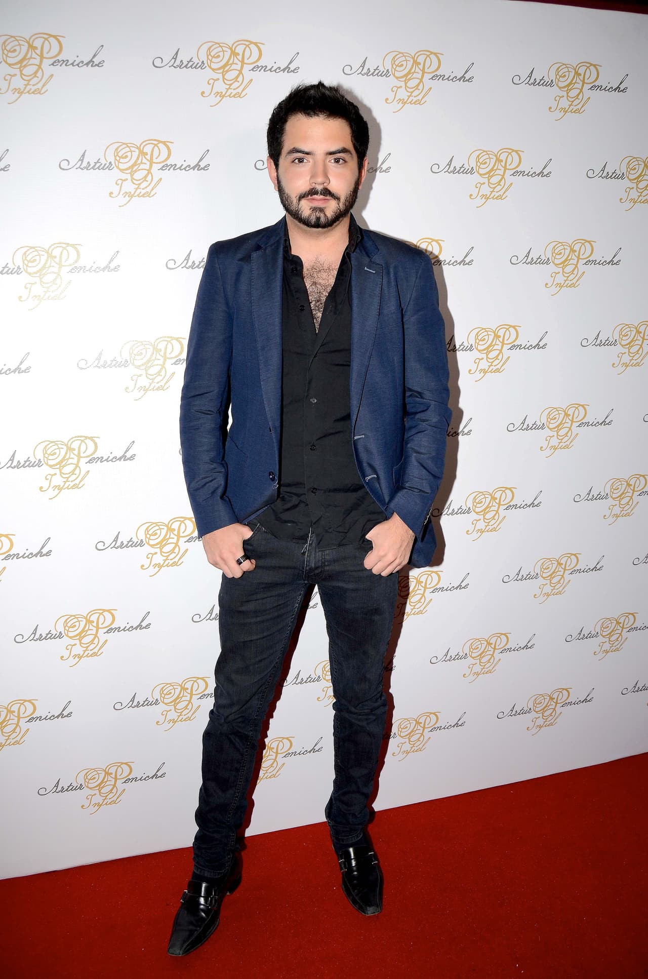 Actualmente José se dedica a la actuación y vive inmerso en el mundo de la fama, ya que toda su familia se dedica a lo mismo.