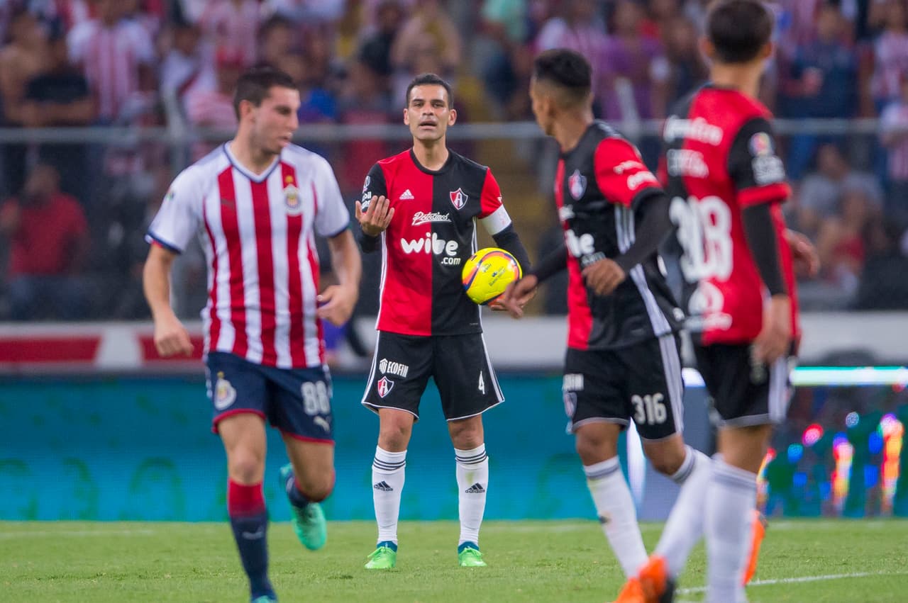 Rafael Márquez jugó su último partido en el Jalisco en la victoria del Atlas sobre Chivas. Los Rojinegros ganaron 1-0, el capitán del Tri y la Selección Mexicana tuvo una destacada actuación, y al final se llevó el cariño de propios y extraños.