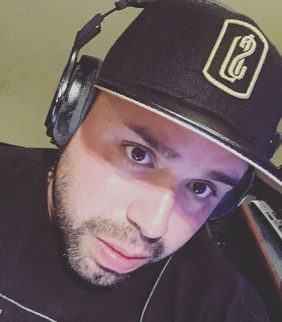 Jorge Pabon 'El Molusco' ha sido uno de los nominados más indignados con esta tragedia, en su cuenta de Instagram ha compartido mensajes y algunas publicaciones sobre las víctimas.