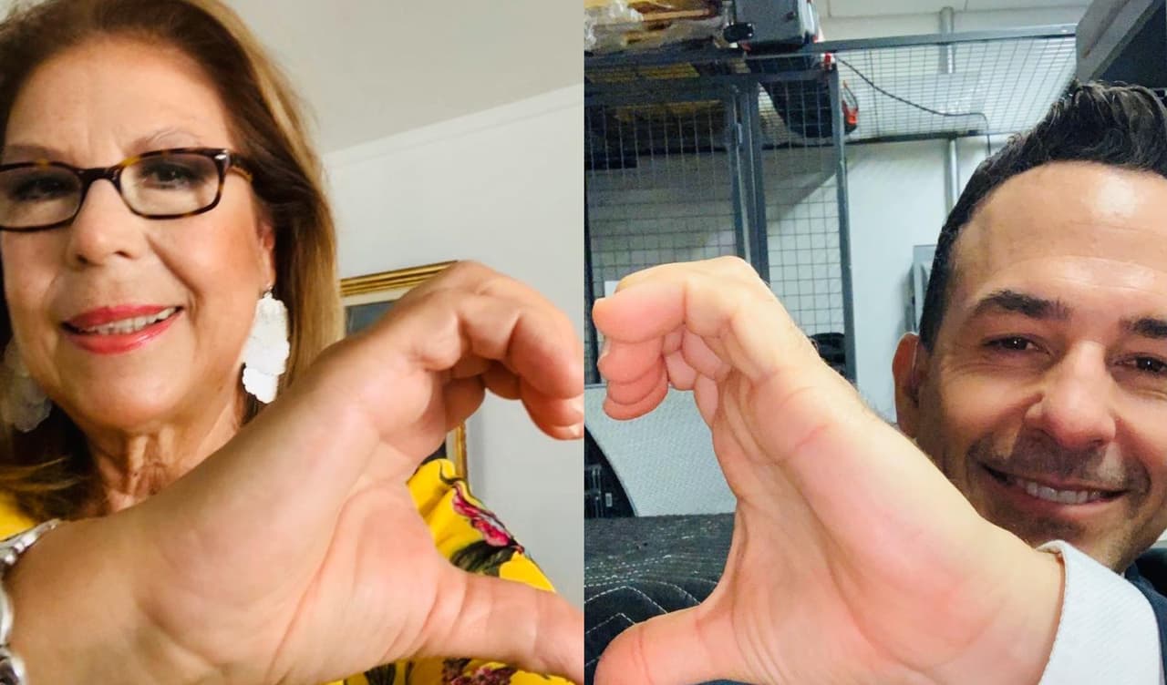 La señora Merle, mamá de Carlos Calderón, se puso guapa para la cámara y así los vimos hoy en el show, unidos de corazón.