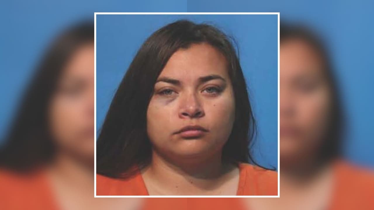 Alerta de iPhone condujo al hallazgo de una persona apuñalada en Texas; una mujer fue arrestada