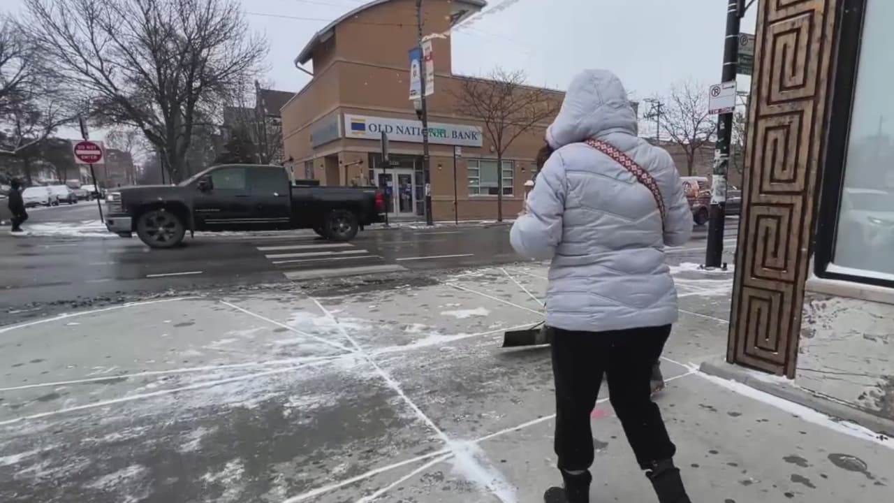 Más vale lento, pero seguro: recomendaciones para evitar accidentes por calles y aceras congeladas