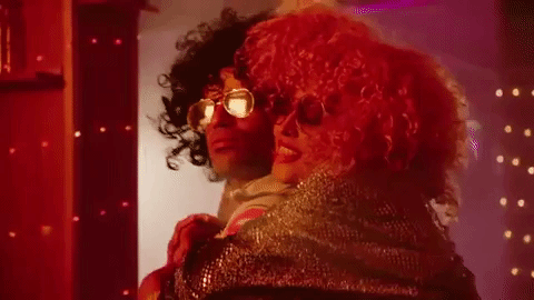 En dicho álbum, Arcángel incluye temas como ‘Atmósfera’, ‘Se supone’, ‘Date cuenta’ y ha dejado para el final el sencillo ‘Corte, Porte y Elegancia’.