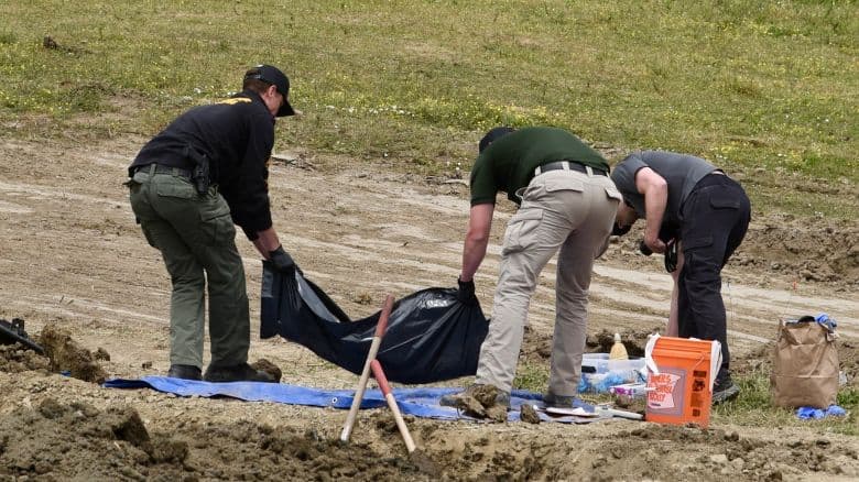 Hallan al menos 117 perros muertos en refugio de animales en California que "no mataba" animales