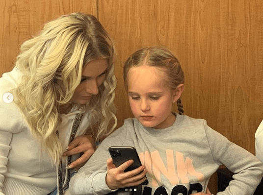 El actor aclaró que éstas no habían sido tomadas para hacerlas públicas: "Estas fotos no fueron tomadas con la intención de publicarlas ya que fueron momentos íntimos , pero lo hago ahora dadas las circunstancias".