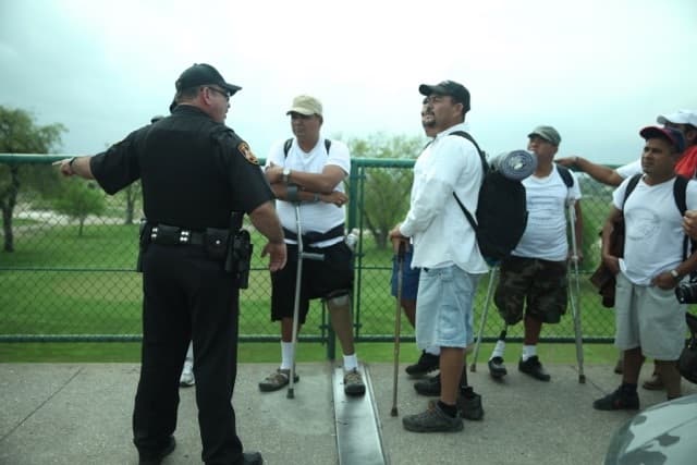 Intentaron cruzar sin visa la frontera más vigilada del mundo.