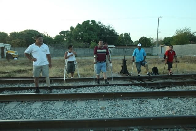 Durante el viaje se encontrarán cara a cara con ‘La Bestia’, el tren que les robó partes de sus cuerpos.