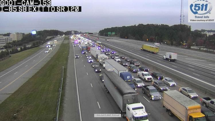 Investigación por persona atropellada causa fuerte congestionamiento sobre la I-85