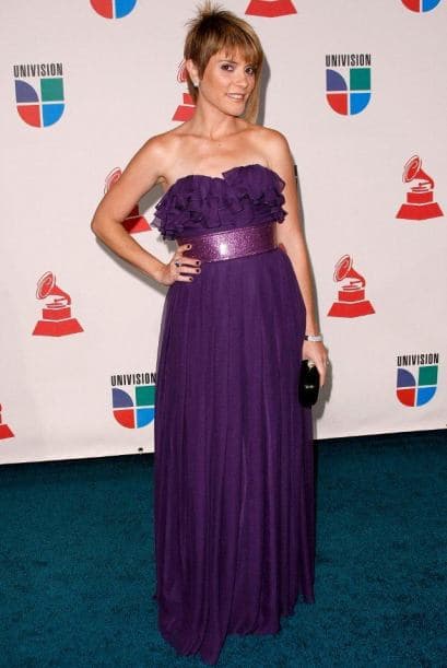 Este vestido perdió la elegancia con el cinturón.