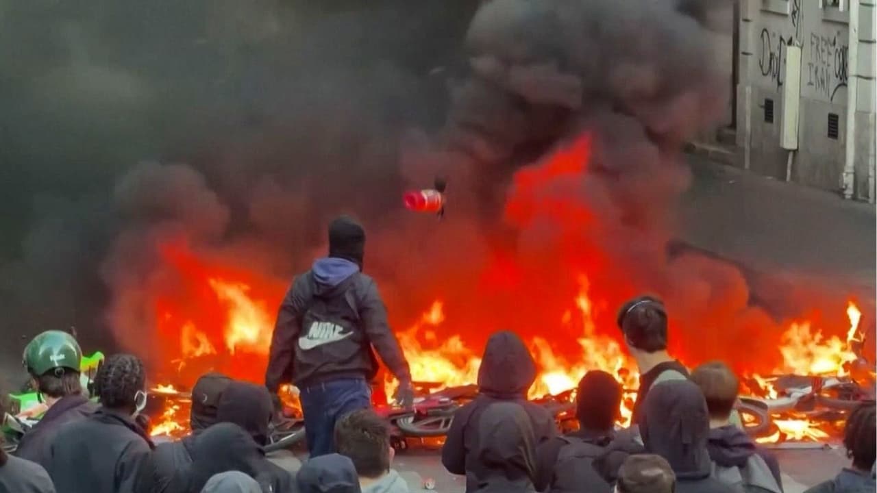 Violencia, miles de detenidos y toque de queda: Francia enfrenta escalada de tensión por protestas contra el gobierno
