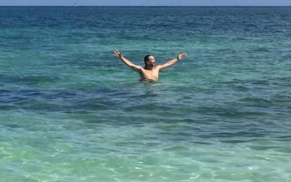 Y si las montañas nevadas son sus favoritas para pasar la temporada navideña, las playas mexicanas son sus preferidas en el verano: "Nuestro México tiene espacios incomparables", escribió Marco en sus redes sociales.