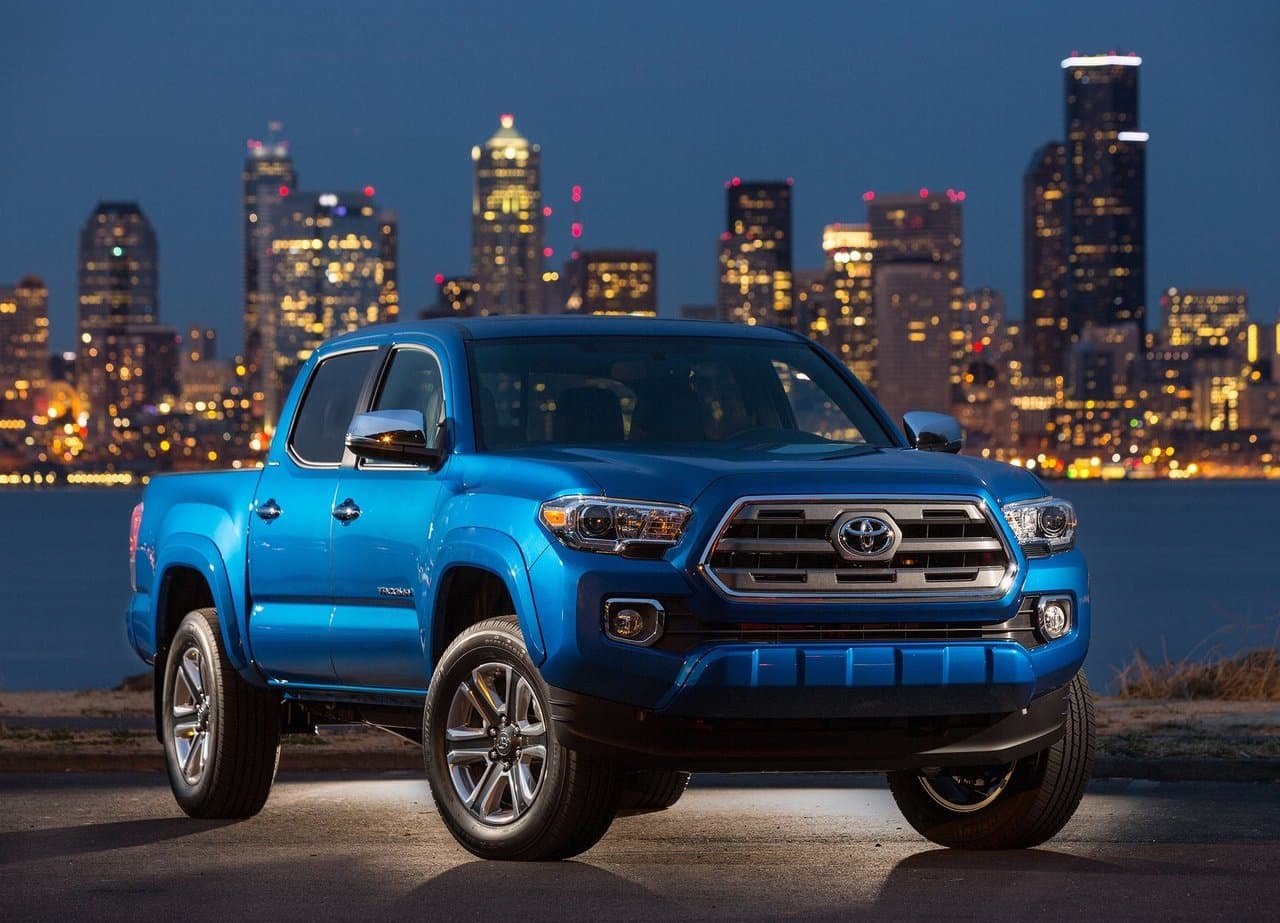 <h3 class="cms-H3-H3">3. Toyota Tacoma</h3>
<br>Depreciación promedio después de cinco años: 32.0%
<br>Precio sugerido al consumidor en 2014: $18,125
<br>Valor promedio actual: $12,325