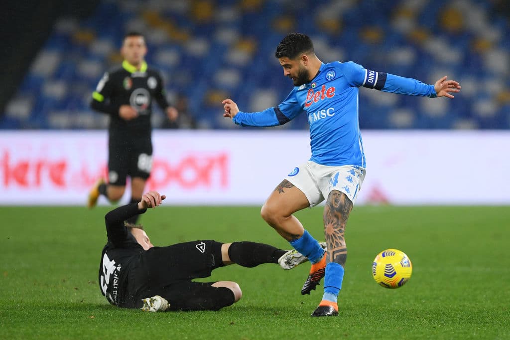 Koulibaly (5’), Lozano (20’), Politano (30’) y Elmas (40’) hicieron los goles para el cuadro de Gattuso. Por los visitantes descontaron Gyasi (71’) y Acampora (73’). Para acceder a la Final de la justa deberán pasar sobre el Atalanta.