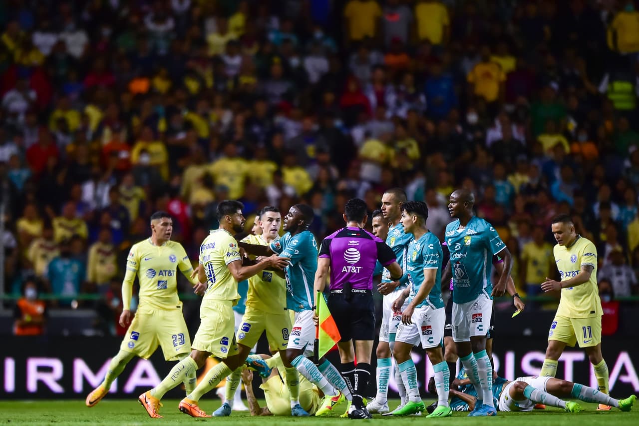 León derrota al América en un encuentro lleno de goles, polémica y emociones en el cierre de la Jornada 6.
