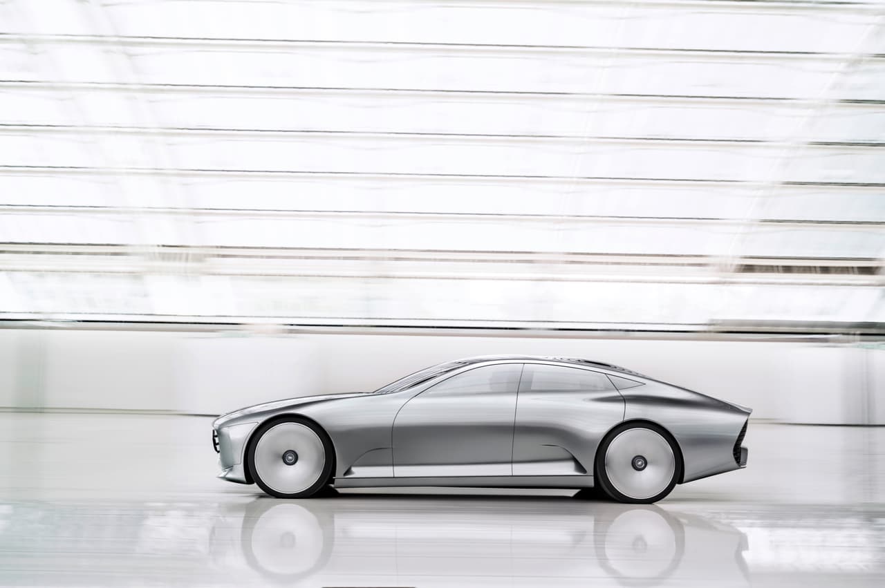 El nuevo Mercedes-Benz eléctrico sería un sedán eléctrico de lujo con precio, prestaciones y autonomía similares a los del Tesla Model S. En la imagen el Mercedes-Benz Concept IAA 2015.