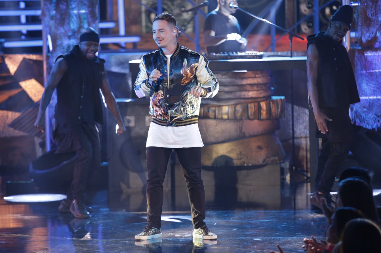 Con presentaciones inolvidables estos artistas conquistaron a las bellas con sexys letras y pegajosas melodías.