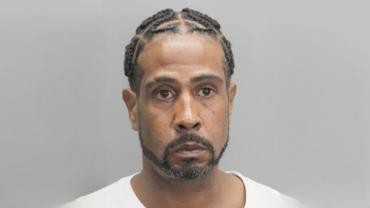 Mujer escapa de ataque sexual en Virginia; policía atrapa al sospechoso