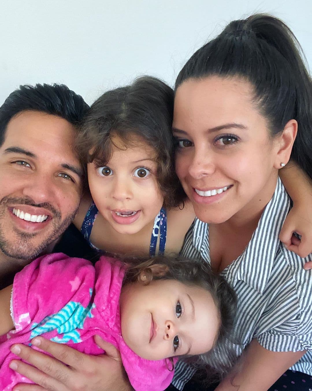 Yisus ahora tiene la fortuna de disfrutar la paternidad. Sus hijas Anabella y Silvana son su motor de vida.