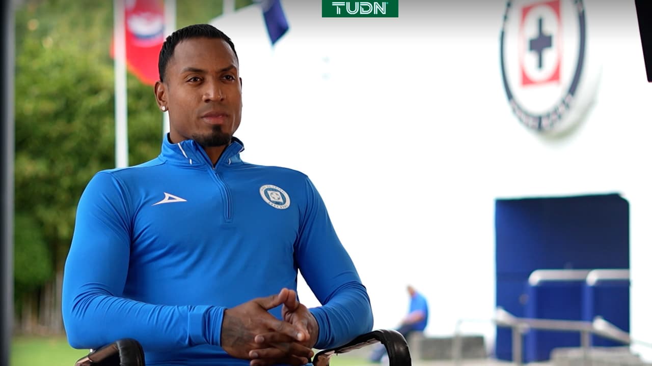 Willer Ditta resalta que el Cruz Azul enfrentará al América a la altura de un Clásico Joven