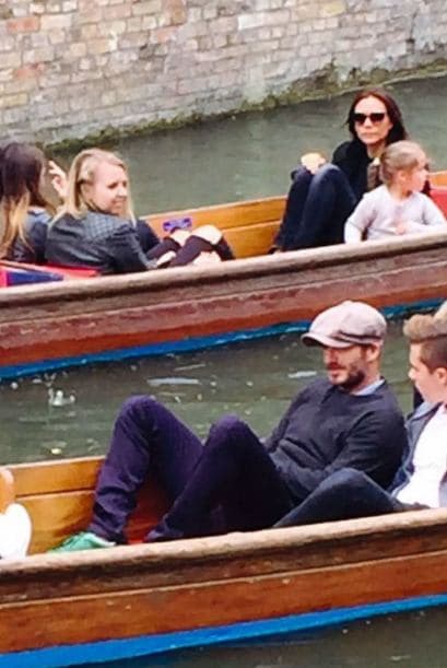 La noticia de que los Beckham se encontraban en Cambridge se esparció como pólvora.